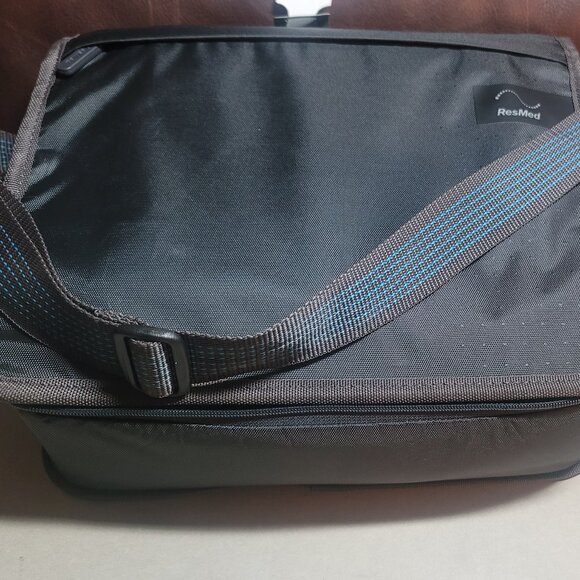 ResMed Air sense 10 Autoset CPAP with Bag & Accessories. Comes ONLY 27 RUN HOURS - Picture 15 of 16